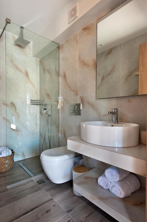 Del Mare Suites Glifa  Bagian luar foto